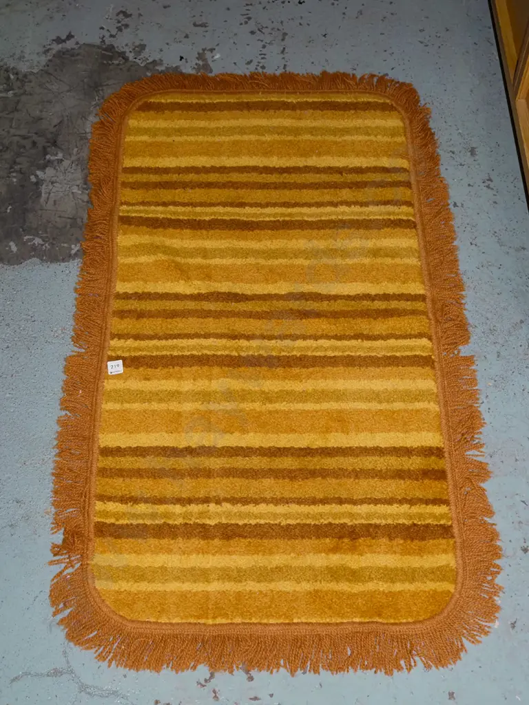 retro orange striped floor mat L1130 W590 Image 1++