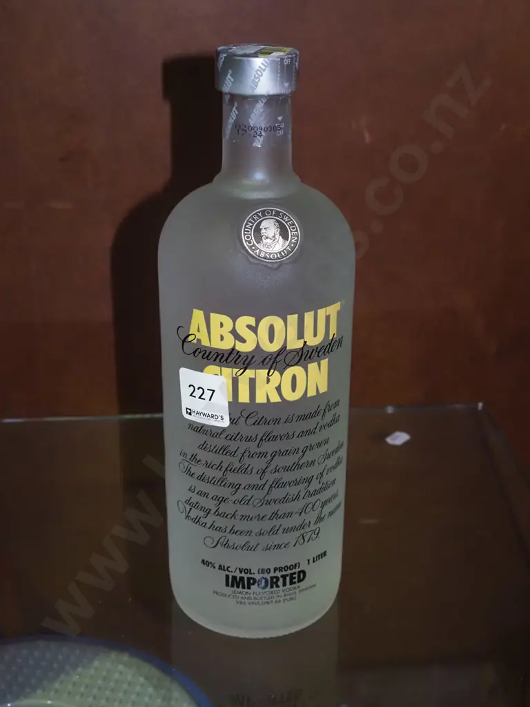 1L bottle of Absolut citron vodka Image 1++