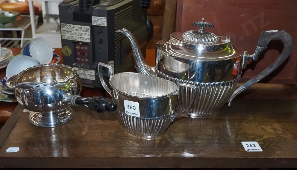 plated teapot, creamer, sugar Image 1++