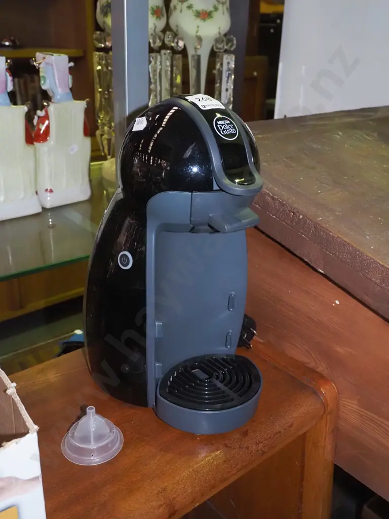 Nescafe Dolce Gusto coffee machine Image 1++