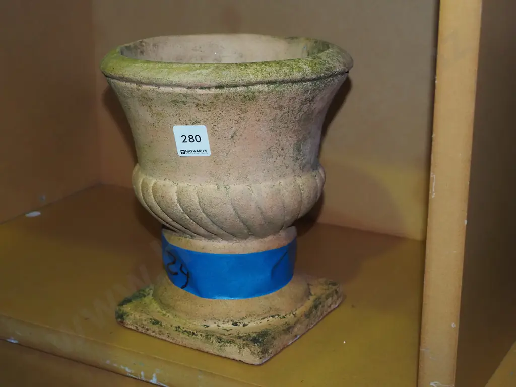 small terracotta urn H230 Image 1++