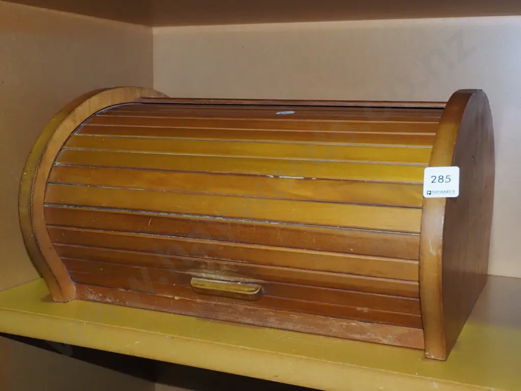 wooden breadbin Image 1++