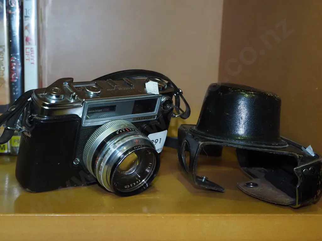 Yashica Minister 700 35mm film camera Image 1++