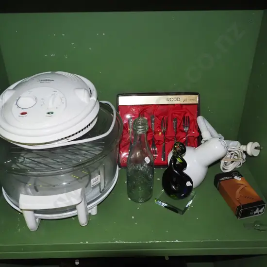 shelf; Nutri oven, headboard lamp etc