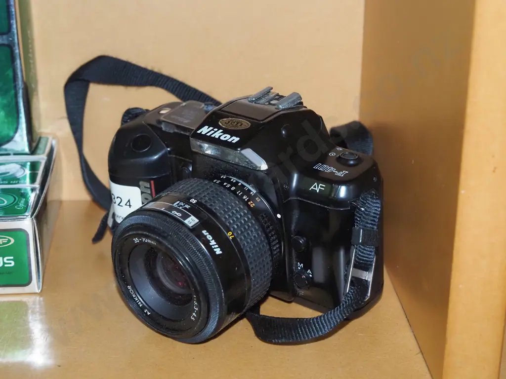 Nikon F-401 AF 35mm film camera with 35-70mm lens Image 1++