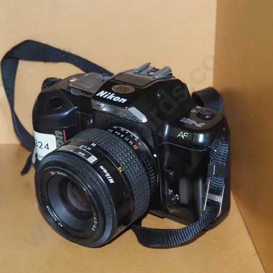 Nikon F-401 AF 35mm film camera with 35-70mm lens