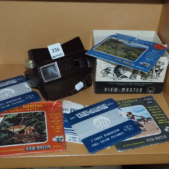 vintage Viewmaster and cartridges - some damage but still working