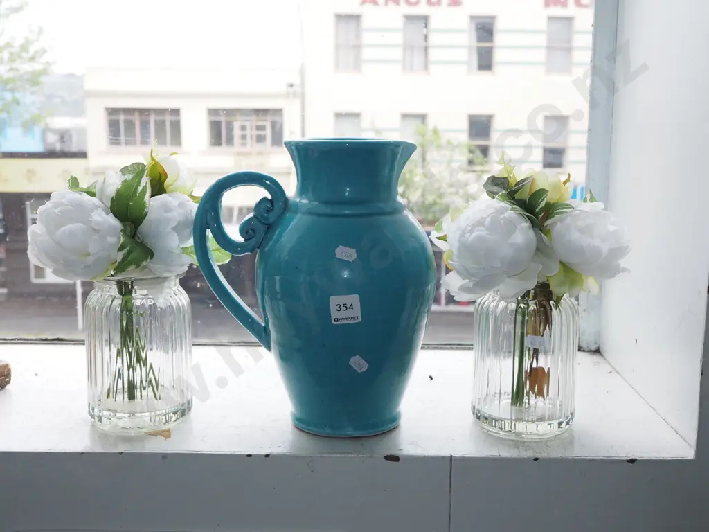 blue ceramic water jug, fux flowers, 2x vases Image 1++