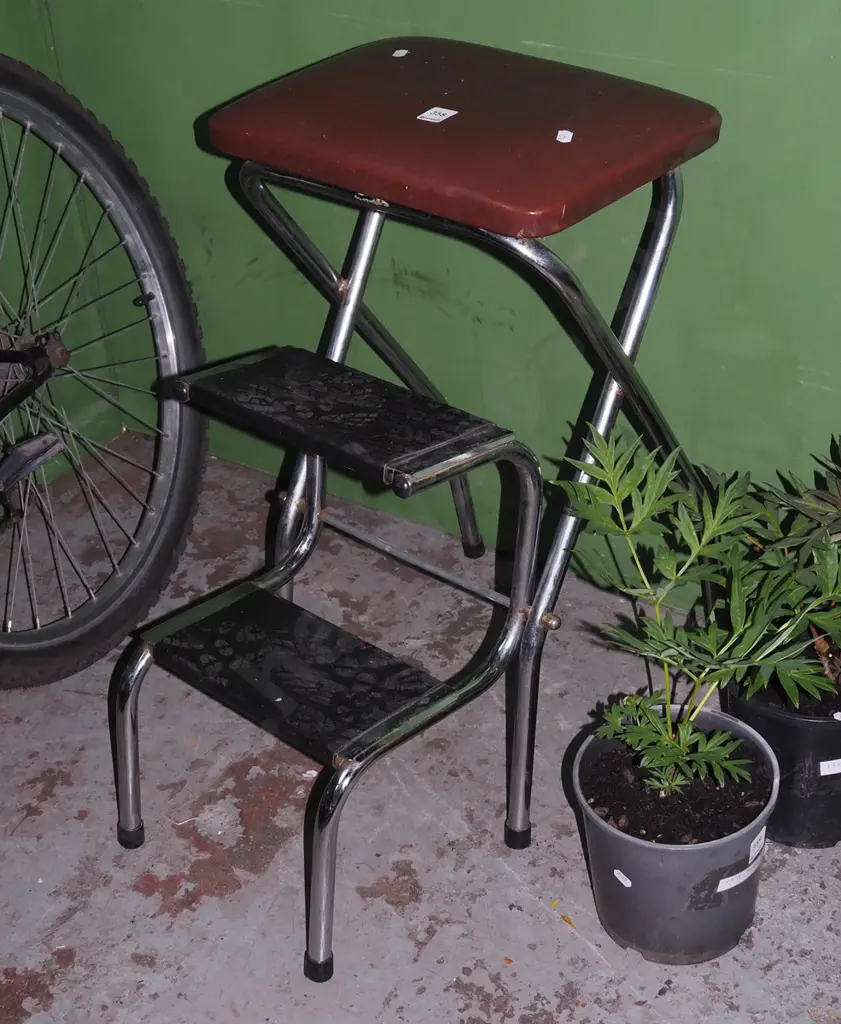 vinyl top kitchen step stool Image 1++