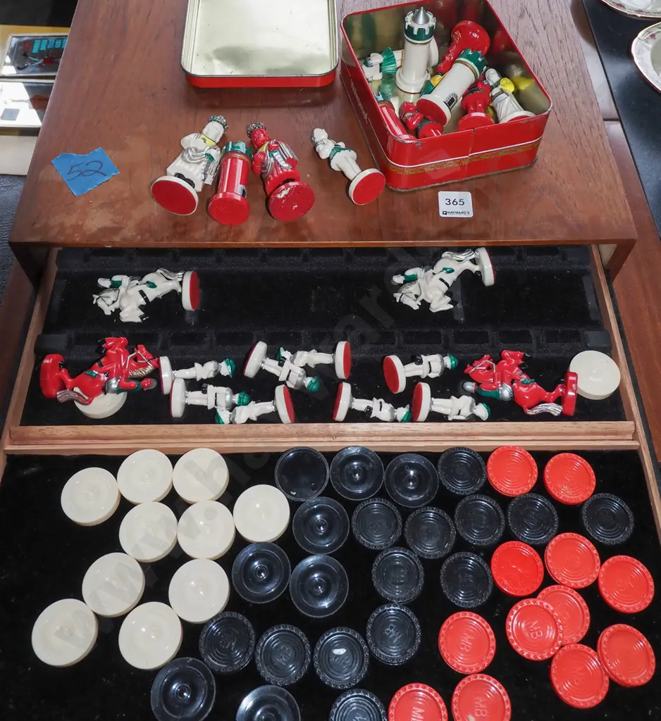 2 drawer games compendium - draughts, chess Image 1++