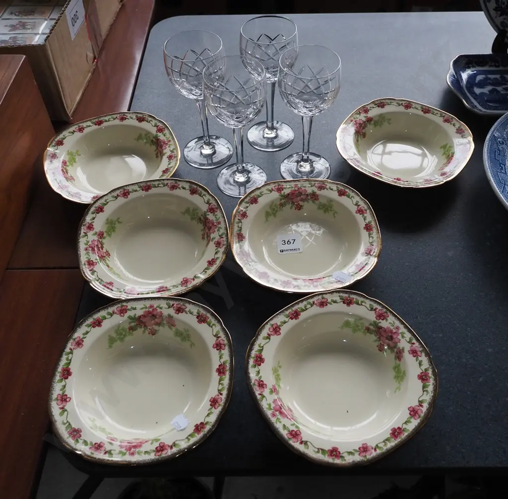 4x cut crystal wine glaase, 6x Meakin Rosecliffe sweet dishes Image 1++