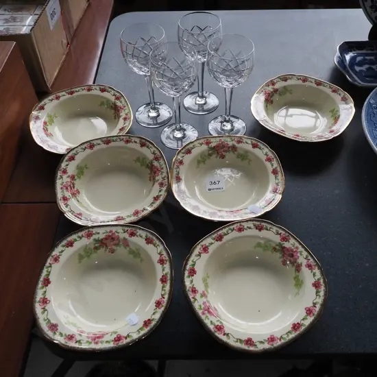 4x cut crystal wine glaase, 6x Meakin Rosecliffe sweet dishes