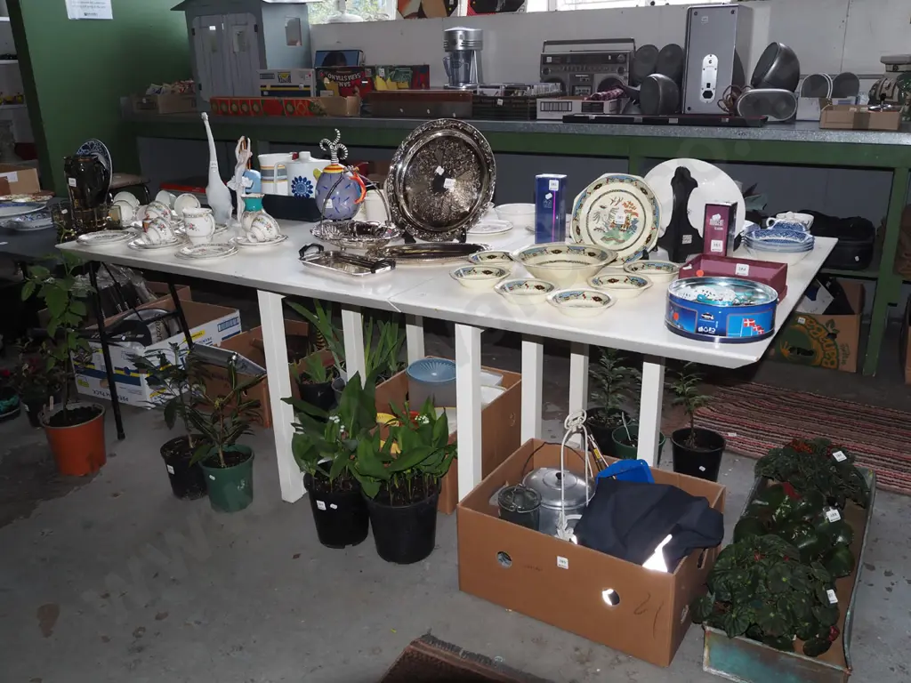 large mdf white painted dropside crafting sewing table H740 W1940 W1000 Image 1++