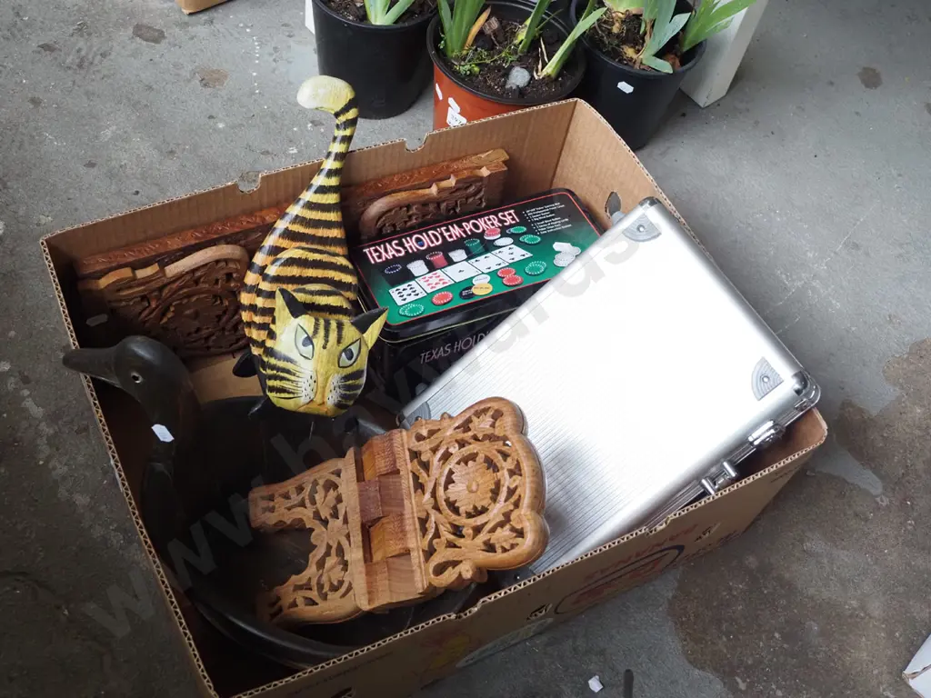 box; poker games, duck themed wooden bucket etc Image 1++