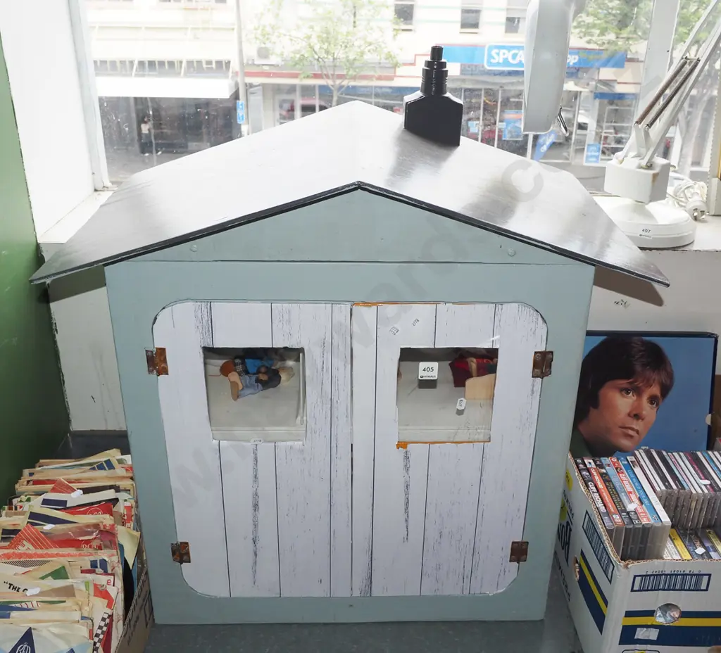 homemade dollshouse and dolls and furniture Image 1++