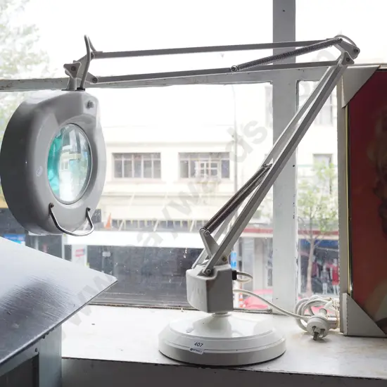 Superlux anglepoise magnifying glass