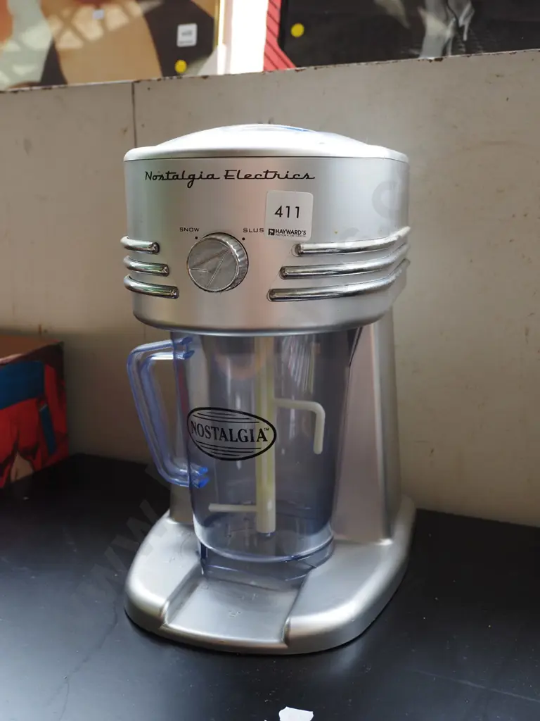 Nostalgia electric slushie maker Image 1++