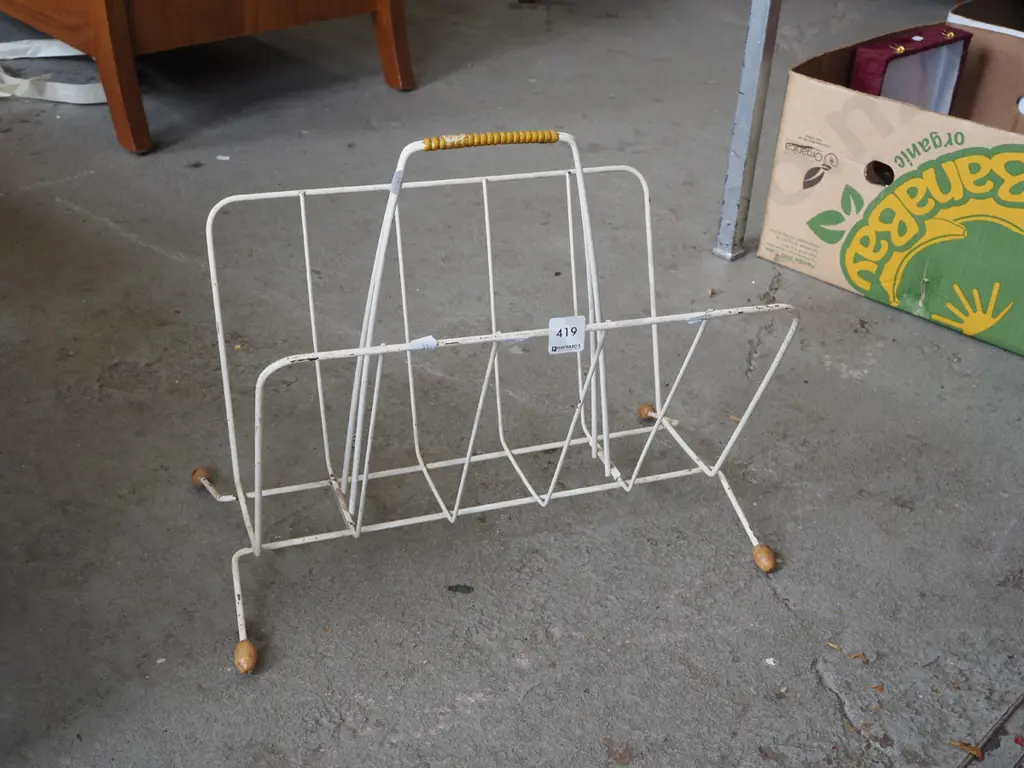 retro metal magazine rack Image 1++