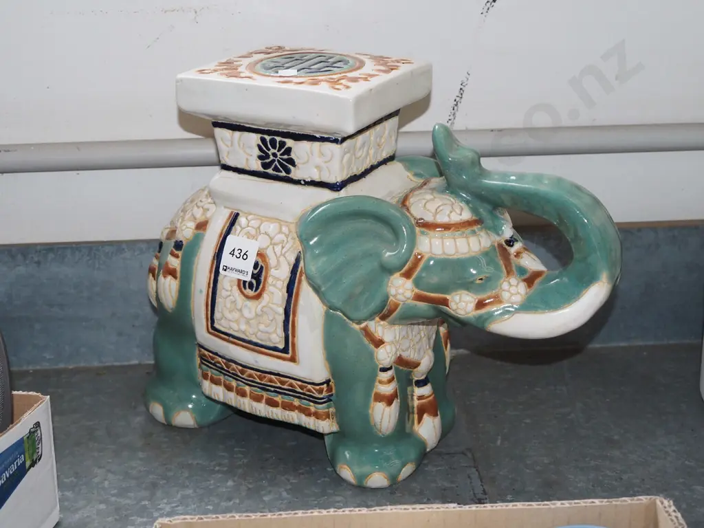 small elephant jardiniere stand H250 Image 1++