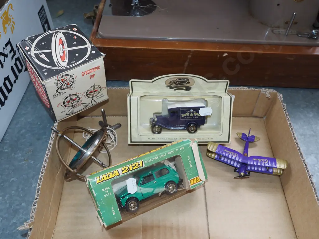 box; spinning top, model vehicles etc Image 1++