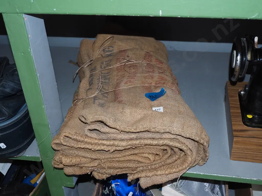 hessian sacks Image 1++