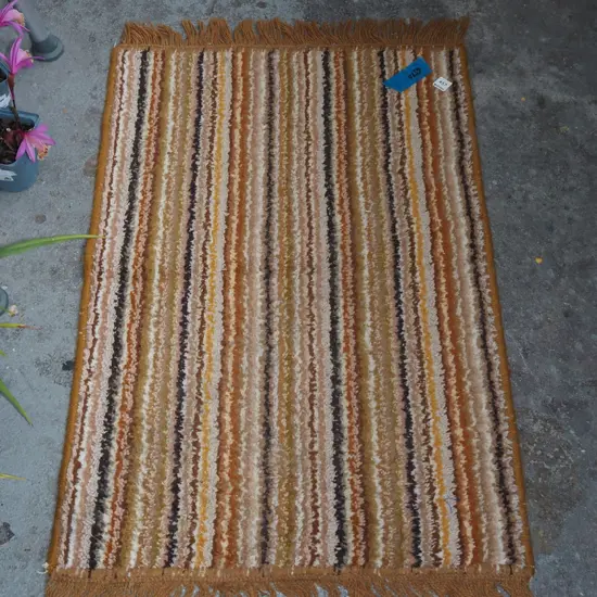 striped and tufted retro floor mat L1100 W600 D