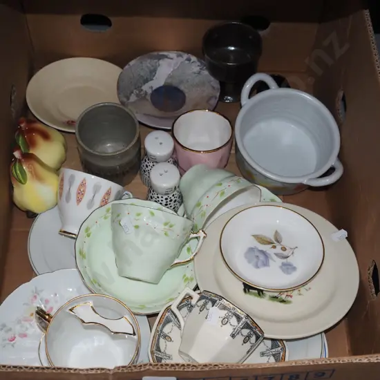 box; cups, saucers, salt and pepper etc