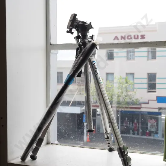 Velbon camera tripod