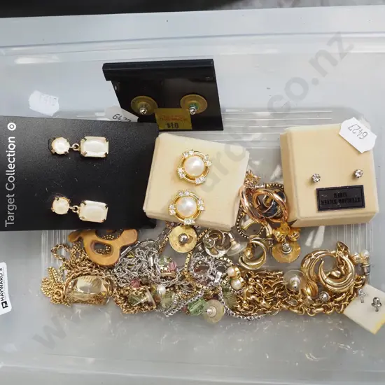 box of costume jewellery 