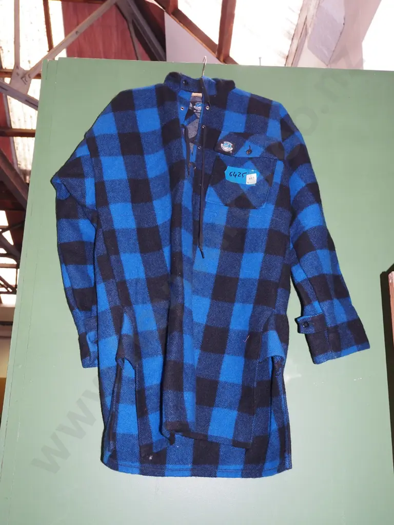 Swanndri 96cm checked  bush shirt Image 1++