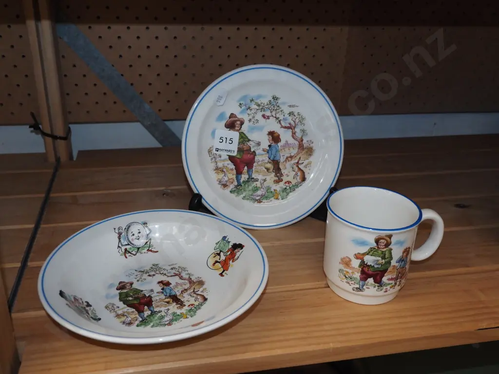 Crown Lynn bowl, cup, saucer Image 1++