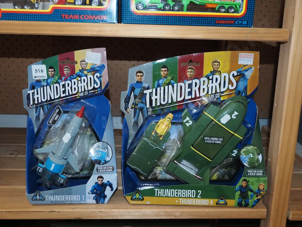 2x boxed Thunderbird toys Image 1++