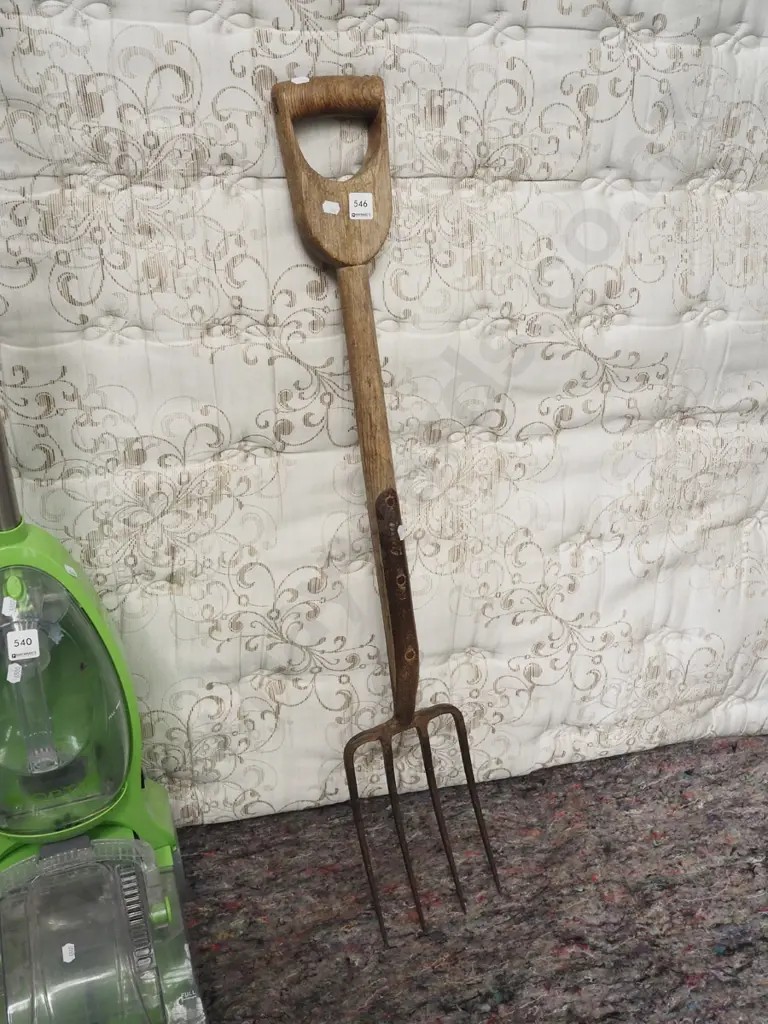 wooden handle fork Image 1++