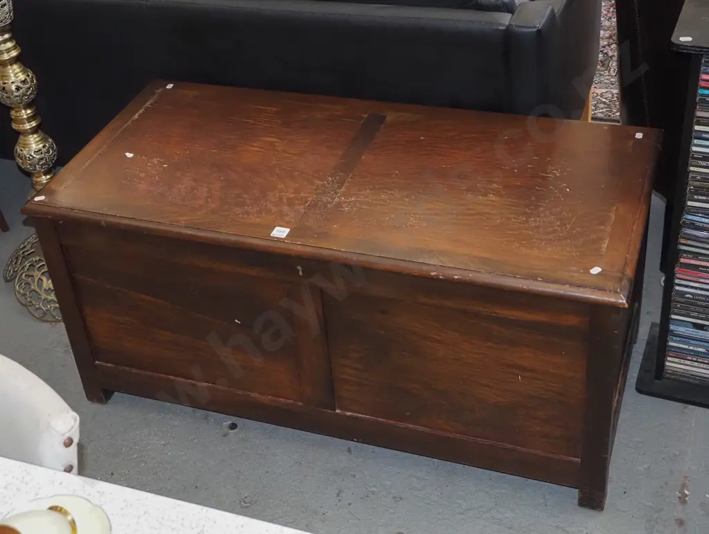 restorer's wooden blanket box Image 1++