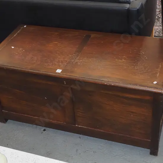 restorer's wooden blanket box