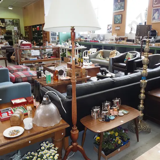 mahogany based standard lamp