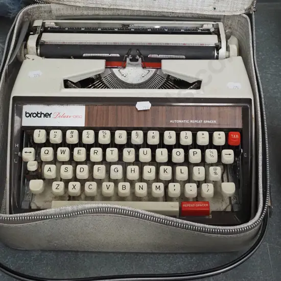 case Brother Delux 1350 typewriter