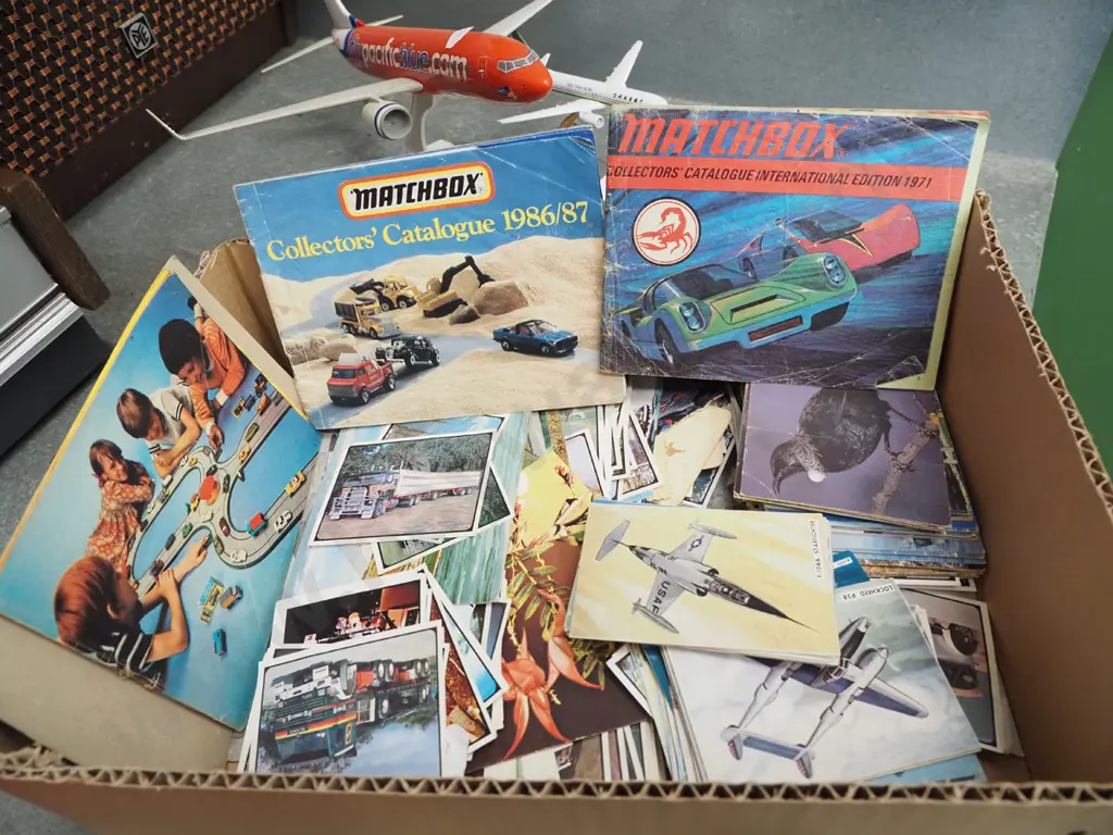 box of collector cards Image 1++