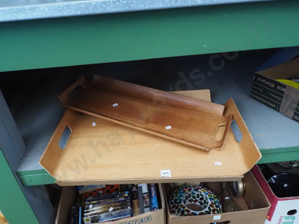 2x bent ply serving trays Image 1++