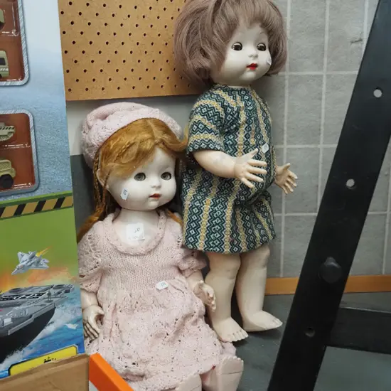 2x dolls