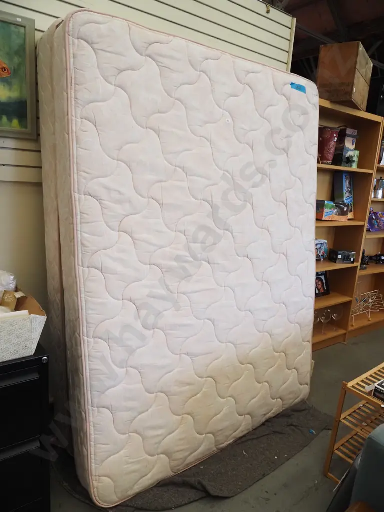 queen bed base and mattress Image 1++