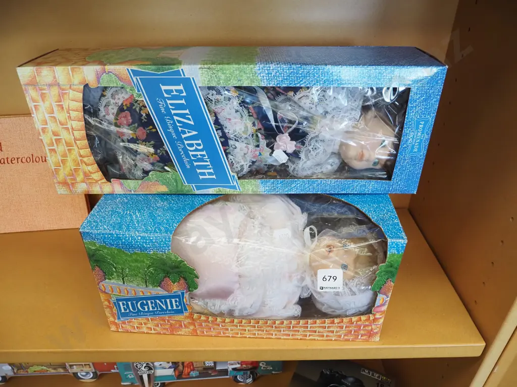 2x boxed porcelain dolls - Elizabeth, Eugene Image 1++
