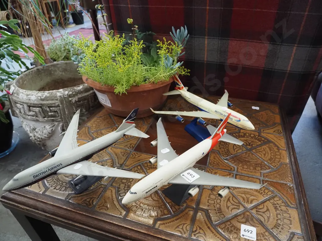 3x model planes Image 1++