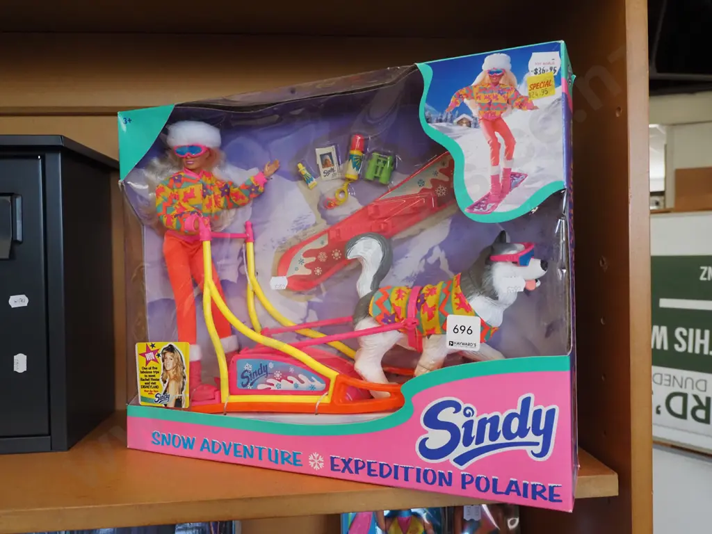boxed as new Snow Adventure Expition Polaire Sindy Image 1++
