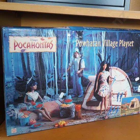 boxed as new Pochahontas Powhatan village play set