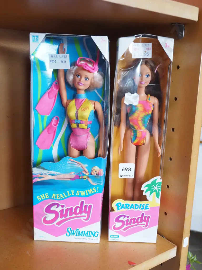 2x boxed Sindy - Swimming Sindy, Paradise Sindy Image 1++