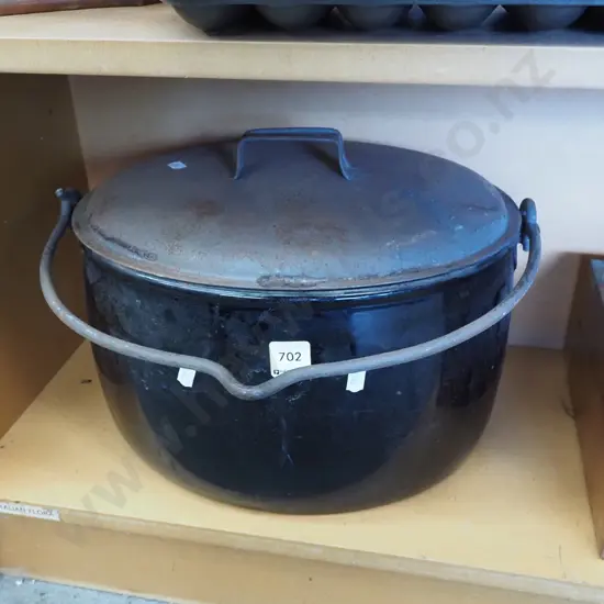 oval enamel boiler - rust and wear