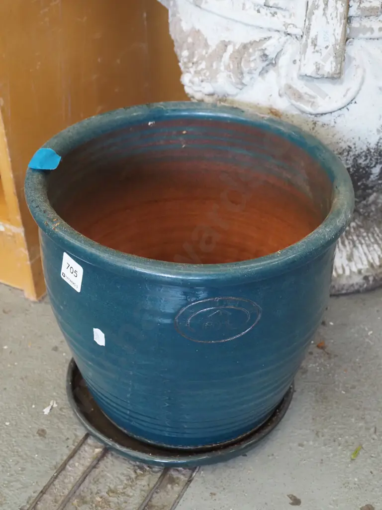 blue terracotta planter H270 Image 1++