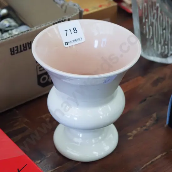 small OC Stephens vase - chip H130