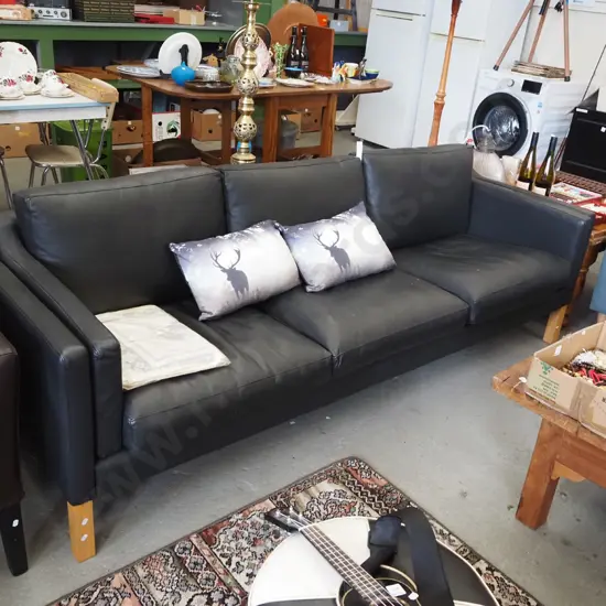 black leather upholstered modern 3 seater settee - as new condition